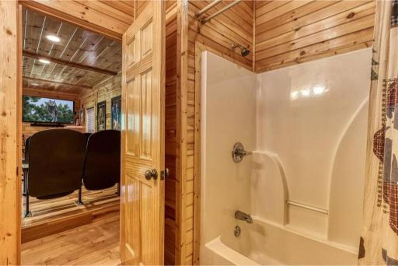Dreams True With Luxury Cabin! Casa de Férias