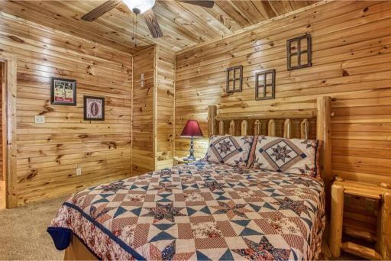 Hébergement de vacances Dreams True With Luxury Cabin!