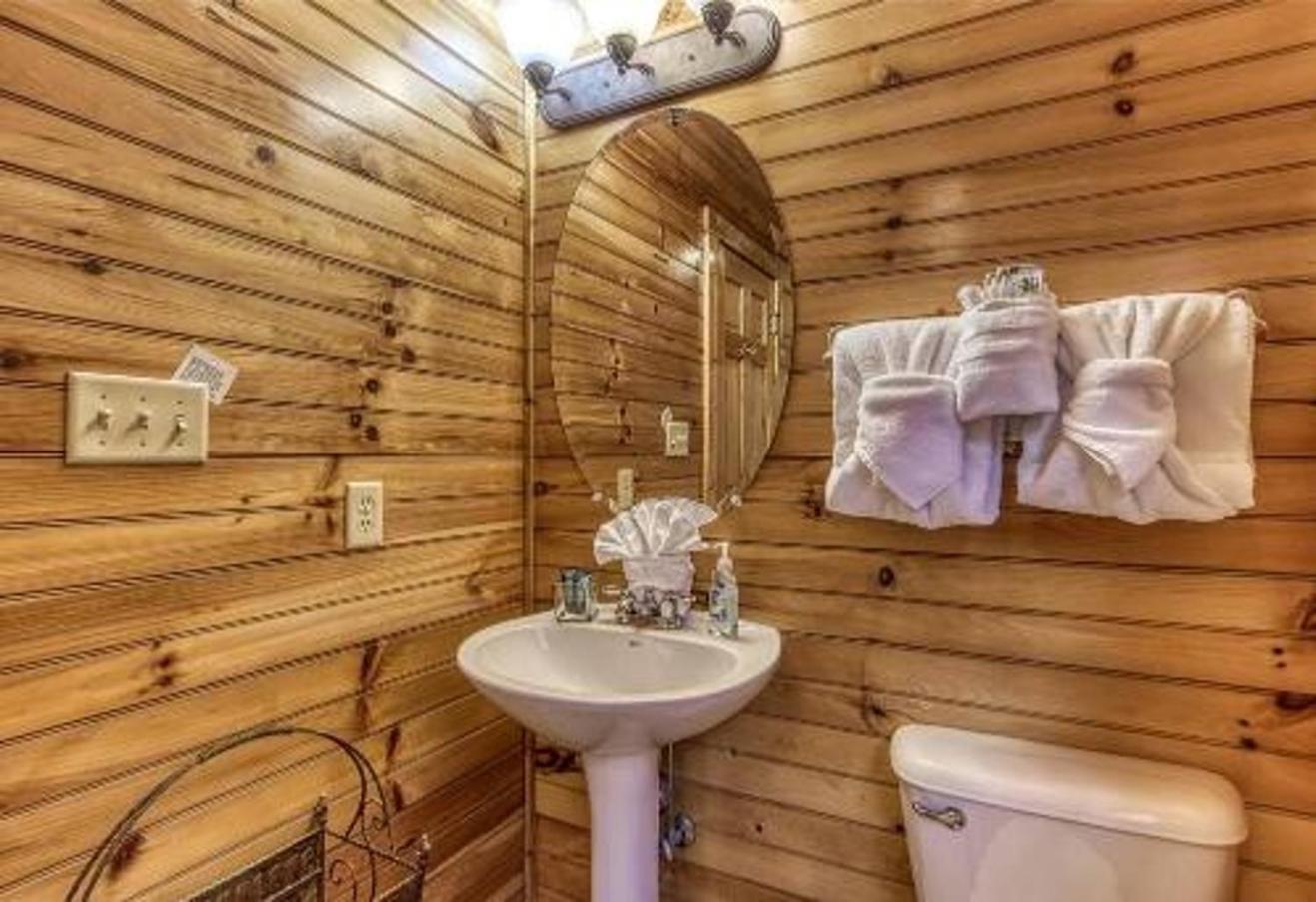 Dreams True With Luxury Cabin! Hébergement de vacances Gatlinburg